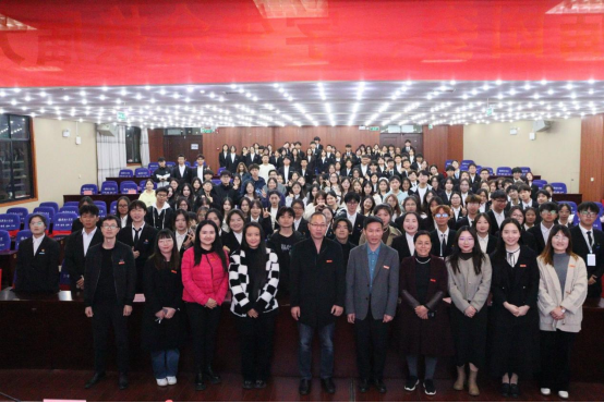 商学院举办第十七届团委、学生会换届大会